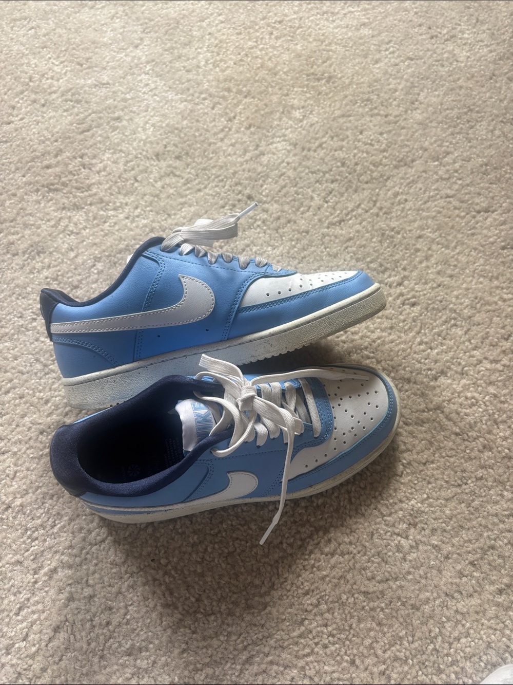 Nike Low-Top Sneakers - Light Blue & White